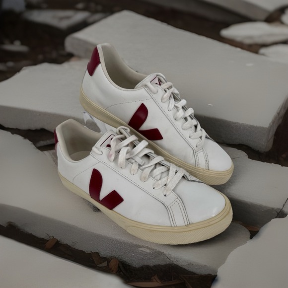 Veja Campo T2 Sneaker White & Red Leather Women's Size US 6 EU 37 - Picture 13 of 13